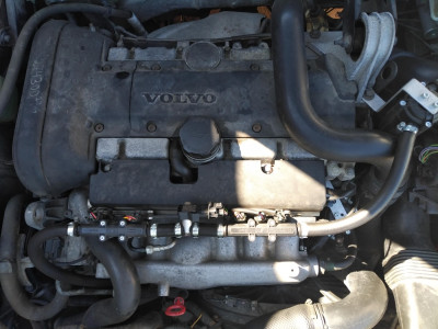 V70 XC Engine.jpg